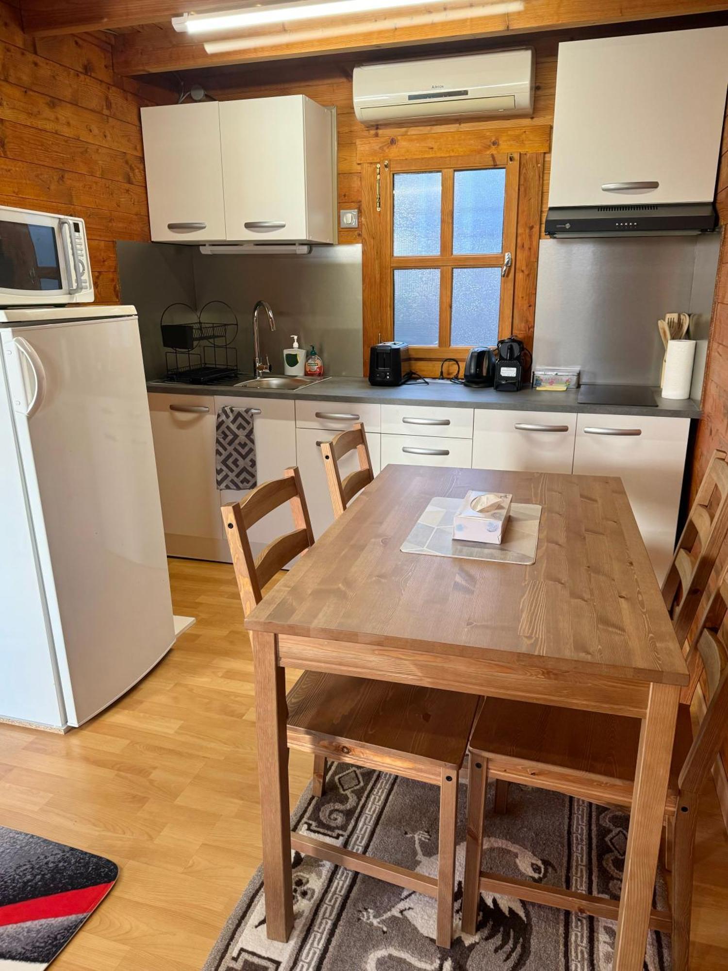 Cozy Cottage Paris Suburb! Μπομπινί Εξωτερικό φωτογραφία